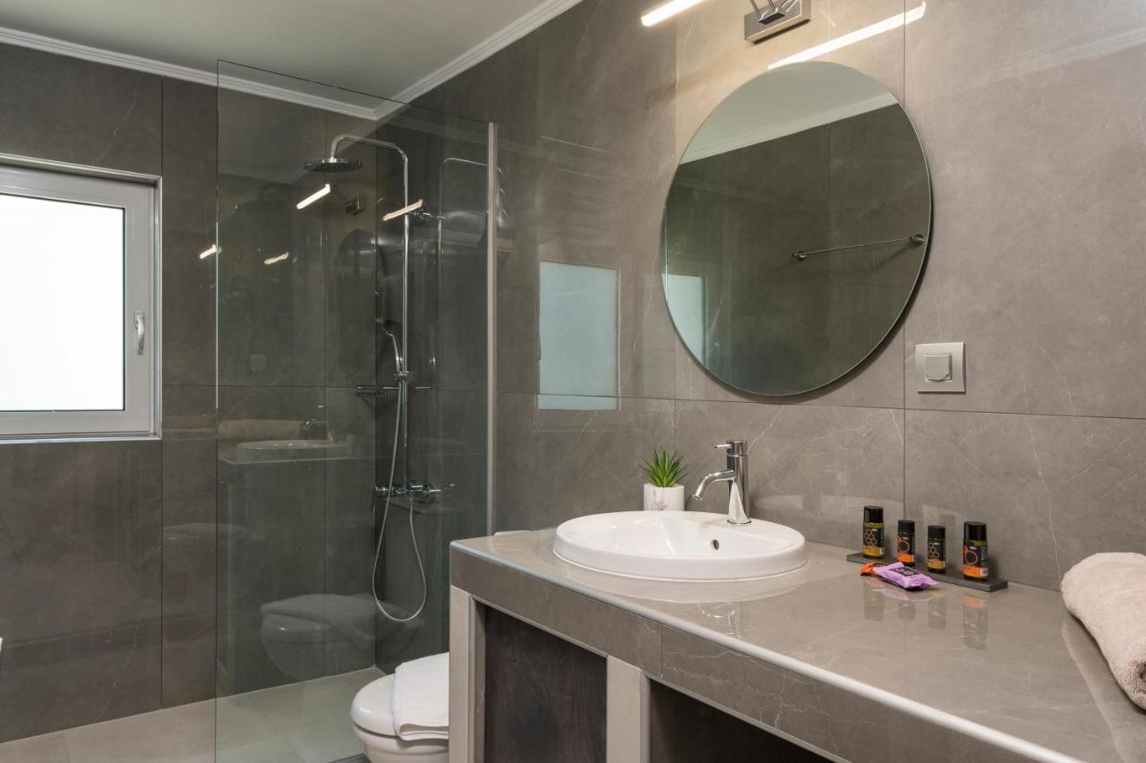 Quarters Luxury Apts Chania  Ngoại thất bức ảnh